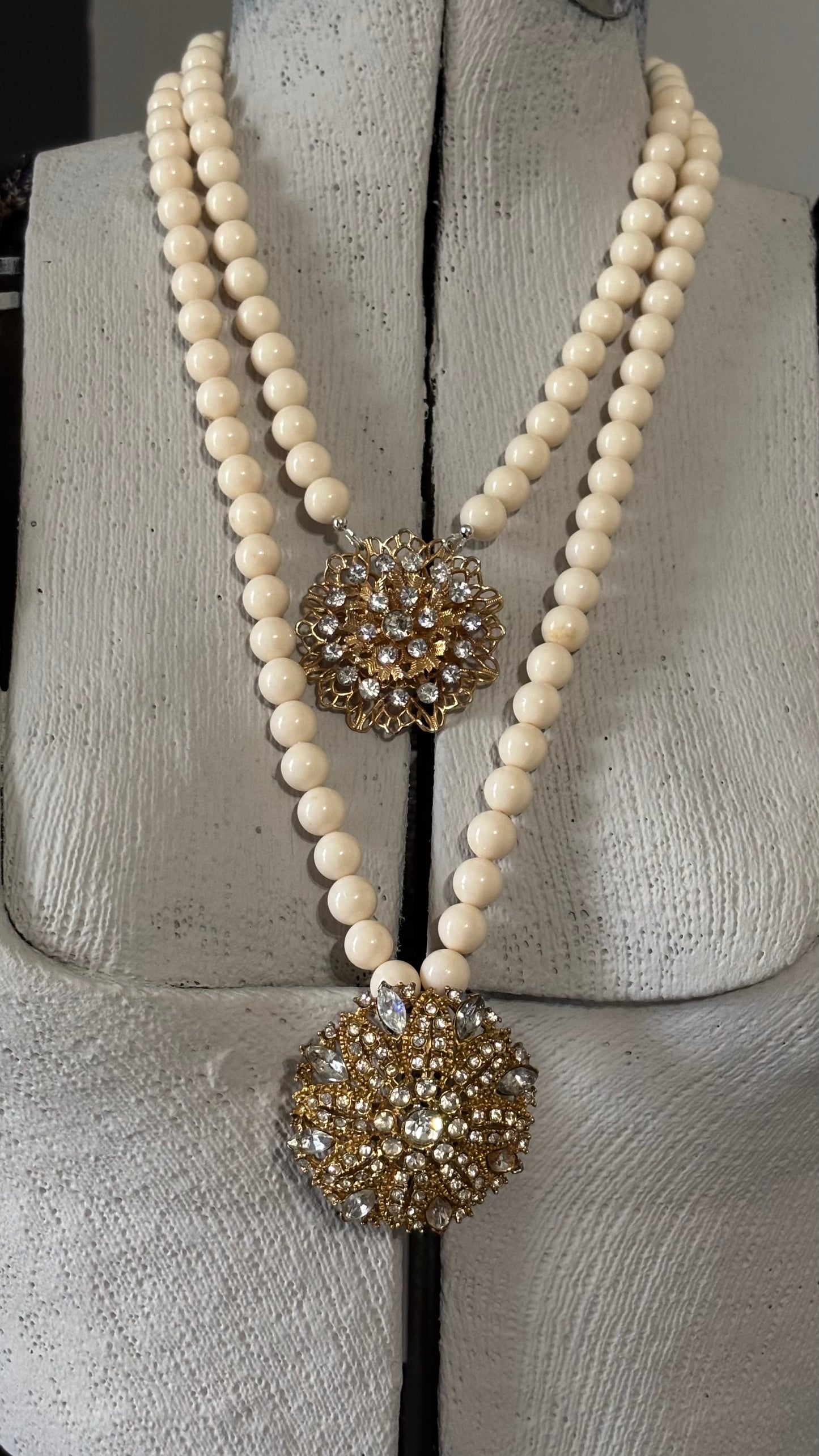 Vintage-brooch Necklace