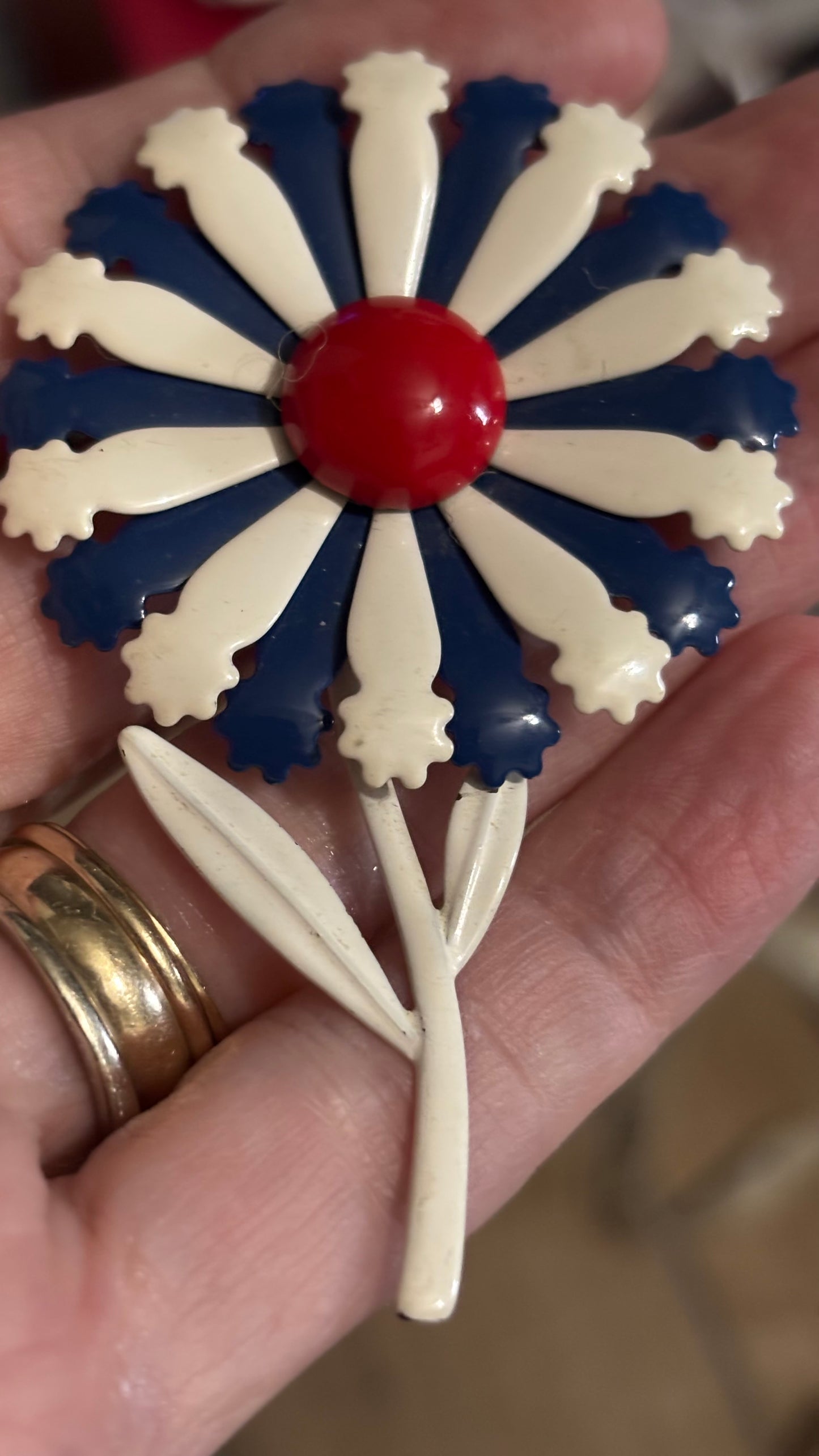 Vintage- Enamel Flower