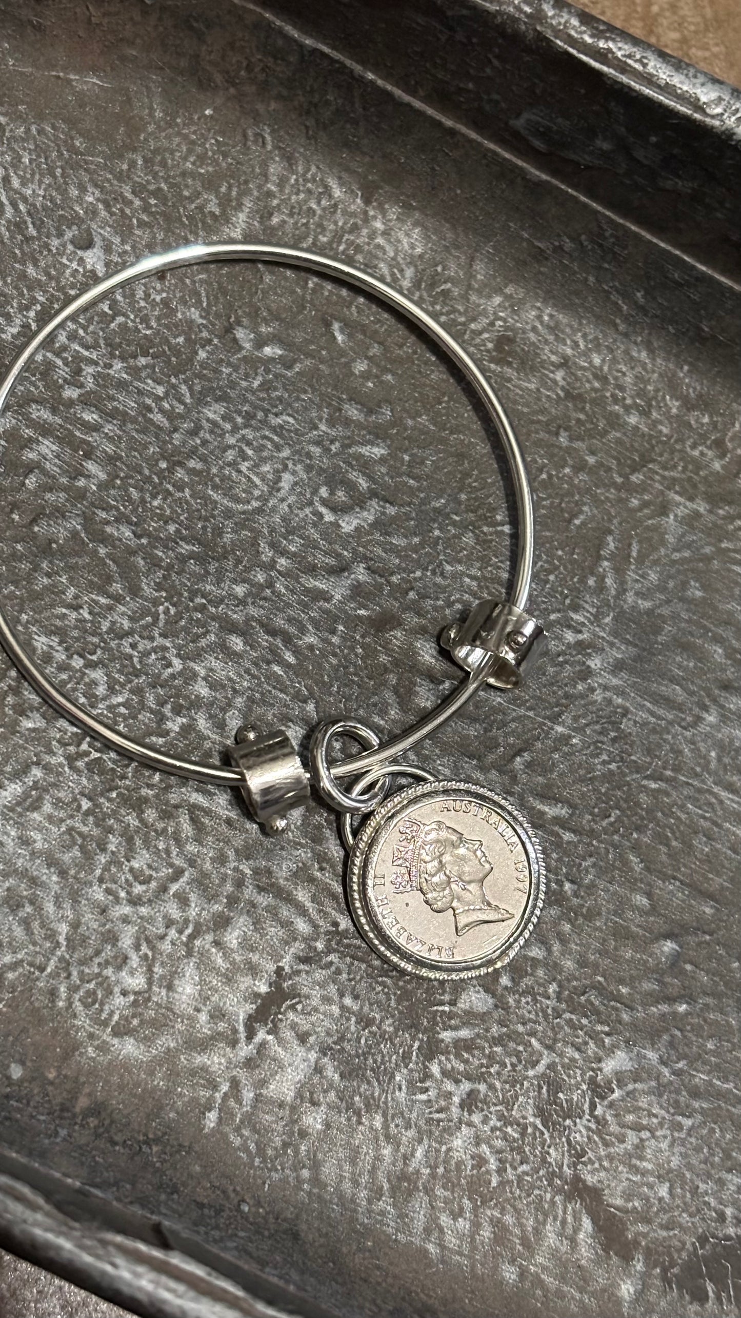 1997 Elizabeth II Bangle