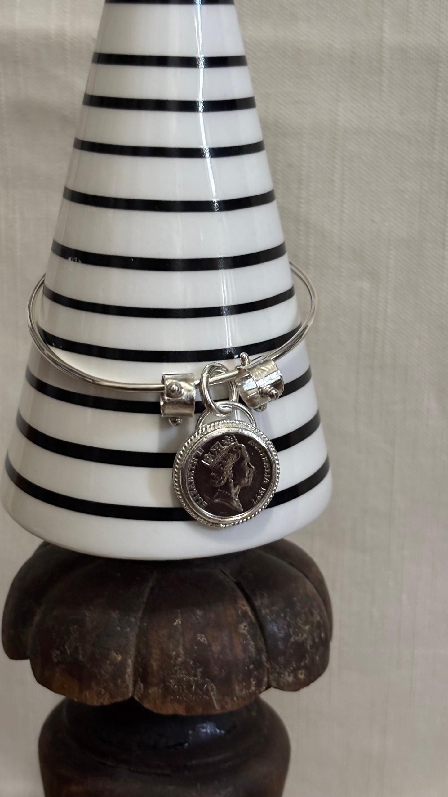 1997 Elizabeth II Bangle