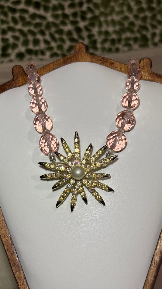 Vintage-Brooch Necklace