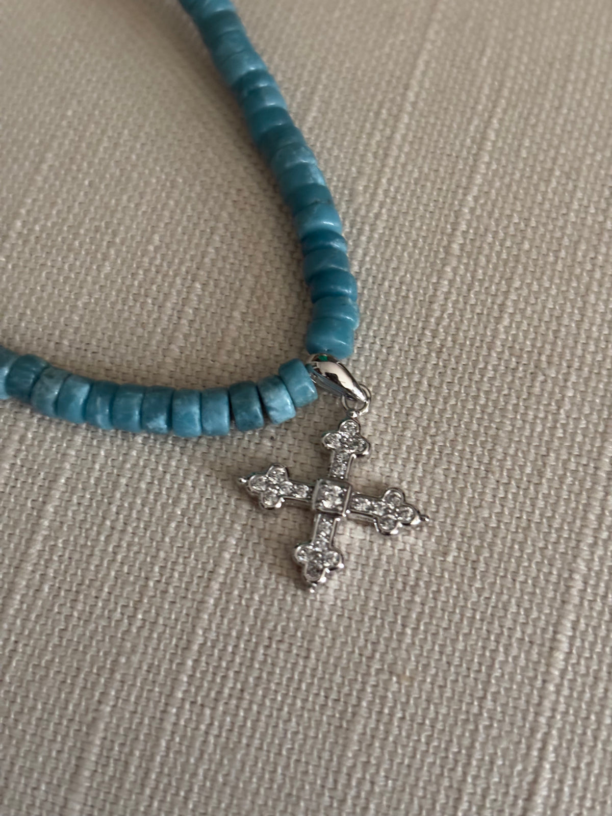 Cross Choker