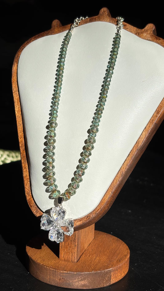 Four leaf clover Necklace