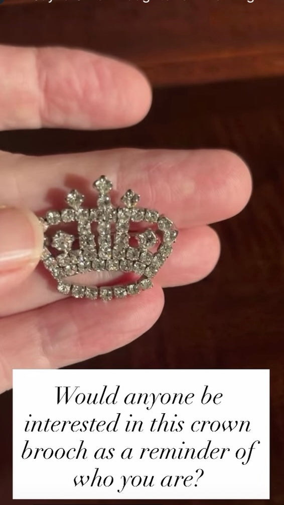 Crown brooch